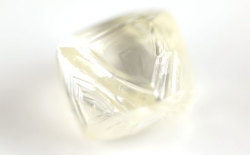 ダイヤモンド原石