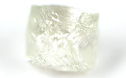 ダイヤモンド原石