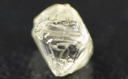 ダイヤモンド原石ラフ