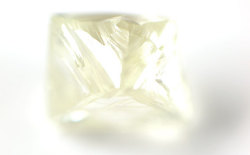 ダイヤモンド原石