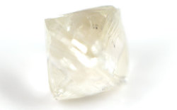 ダイヤモンド原石