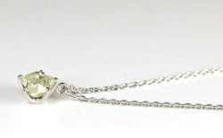 スターカット(星型)ダイヤモンド・ペンダントネックレス画像