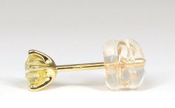 スターカット(星型)ダイヤモンド・片耳用ピアス画像