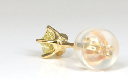 スターカット(星型)ダイヤモンド・片耳用ピアス画像