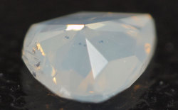 ナチュラルファンシーホワイトダイヤモンド画像