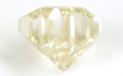 スターブリリアントカット(星型)ダイヤモンド, 中央宝石研究所画像