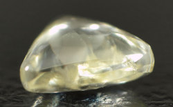 マクル・ダイヤモンド原石ルース画像