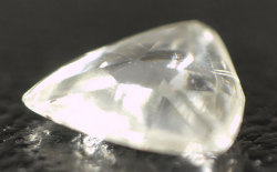 マクル・ダイヤモンド原石ルース画像