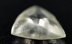 マクル・ダイヤモンド原石ルース画像