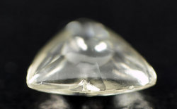 マクル・ダイヤモンド原石ルース画像