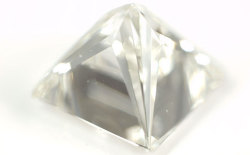 天然（ナチュラル）Lカラーダイヤモンド ルース画像