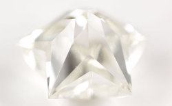 スターブリリアントカット(星型)ダイヤモンド, 中央宝石研究所画像