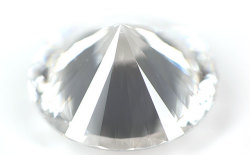 114面体カットダイヤモンド ルース(裸石)画像