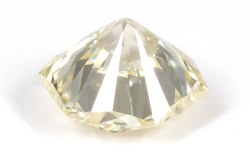 67面体カットダイヤモンド ルース(裸石)画像