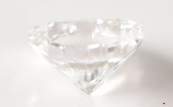 六角形(ヘキサゴナル・モディファイド・ブリリアント・カット)ダイヤモンド画像