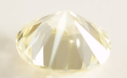 天然(ナチュラル)S-Tカラーダイヤモンド ルース画像