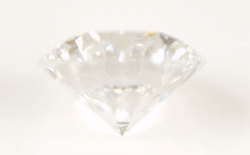 蛍光性ダイヤモンド画像