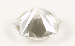 通称クリスタルムーンダイヤモンドルース画像