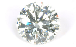 蛍光性ダイヤモンド画像