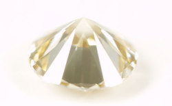 イエローダイヤモンドルース画像