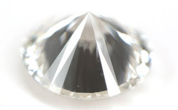 114面体カットダイヤモンド ルース(裸石)画像