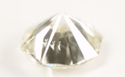 オクタゴナル・モディファイド・ブリリアントカット(通称:ハッピーエイト)ダイヤモンド画像