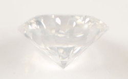 ナチュラルファンシーホワイトダイヤモンド画像