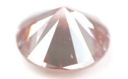 ファンシー・インテンス・ピンクダイヤモンド画像