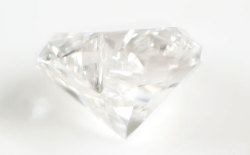 0.303ct, D, VS2 3EX H&C, 中央宝石研究所ダイヤモンド画像