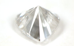 0.303ct, D, VS2 3EX H&C, 中央宝石研究所ダイヤモンド画像