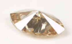 プリンセスカット・イエローダイヤモンド ルース(裸石)画像