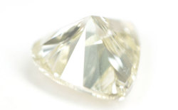 アンダーN イエローダイヤモンドルース(ハート・ブリリアント・カット)画像