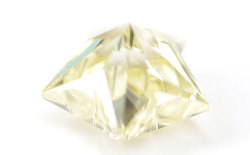 スターブリリアントカット(星型)ダイヤモンド, 中央宝石研究所画像