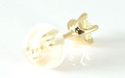 スターカット(星型)ダイヤモンド・片耳用ピアス画像