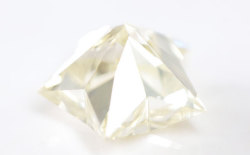 スターブリリアントカット(星型)ダイヤモンド, 中央宝石研究所画像