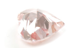 ファンシー・インテンス・ピンクダイヤモンド画像