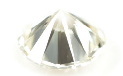 蛍光性ダイヤモンド画像