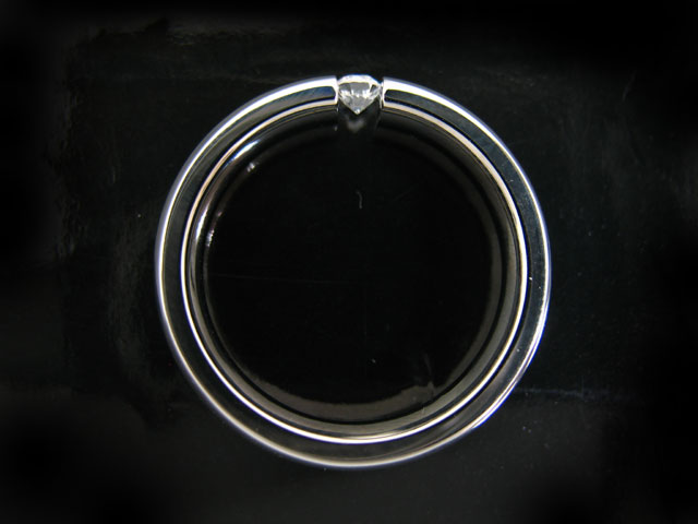 テンションジュエリーダイヤモンドエンゲージリング(婚約指輪)画像